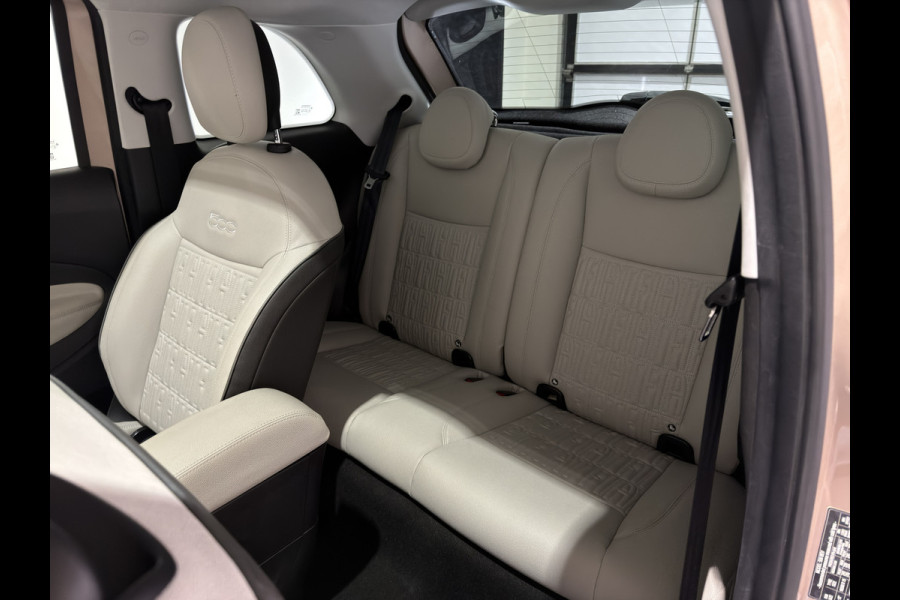 Fiat 500 La Prima 42 kWh | pano dak | Led voor \ achter licht | JBL! audio | Stoelverwarming |