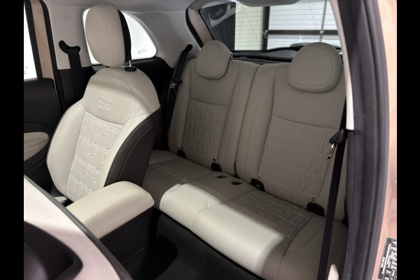 Fiat 500 La Prima 42 kWh | pano dak | Led voor \ achter licht | JBL! audio | Stoelverwarming |