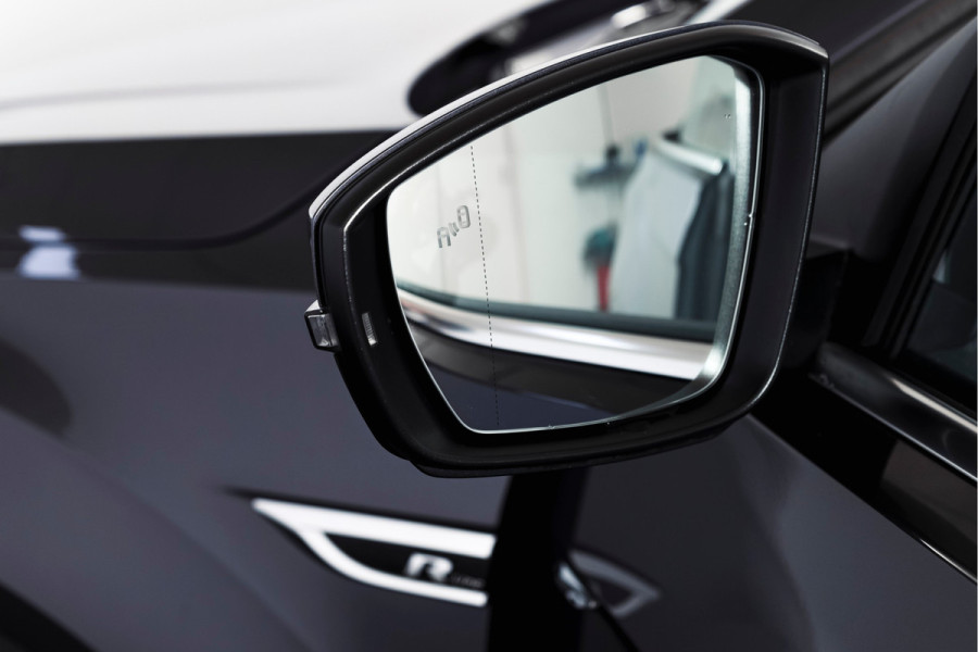Volkswagen T-Roc Cabrio 1.5 TSI 150 PK R-Line | Dig. Cockpit | Adapt. Cruise | Stoelverw. | PDC | Carplay / Android | ECC | LM 17" |