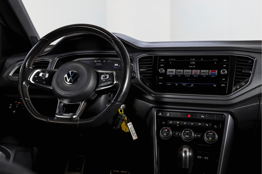 Volkswagen T-Roc Cabrio 1.5 TSI 150 PK R-Line | Dig. Cockpit | Adapt. Cruise | Stoelverw. | PDC | Carplay / Android | ECC | LM 17" |