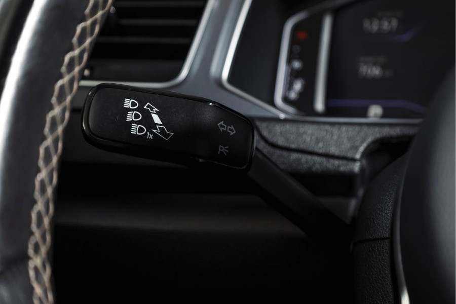Volkswagen T-Roc Cabrio 1.5 TSI 150 PK R-Line | Dig. Cockpit | Adapt. Cruise | Stoelverw. | PDC | Carplay / Android | ECC | LM 17" |