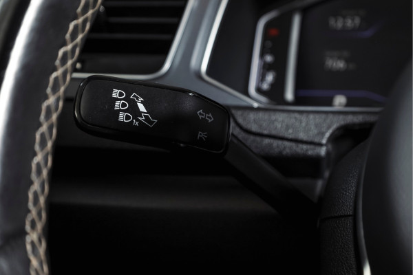 Volkswagen T-Roc Cabrio 1.5 TSI 150 PK R-Line | Dig. Cockpit | Adapt. Cruise | Stoelverw. | PDC | Carplay / Android | ECC | LM 17" |