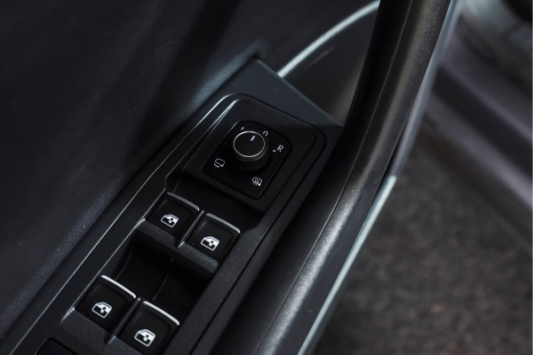 Volkswagen T-Roc Cabrio 1.5 TSI 150 PK R-Line | Dig. Cockpit | Adapt. Cruise | Stoelverw. | PDC | Carplay / Android | ECC | LM 17" |