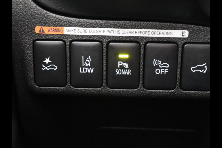 Mitsubishi Outlander 2.4 PHEV Pure+ | SOH 71,8% | Leder | Trekhaak | Cruise control | Stuur/stoelverwarming | Doedehoek detectie | 360 camera | Bluetooth | Climate control