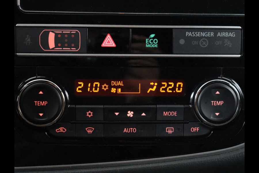 Mitsubishi Outlander 2.4 PHEV Pure+ | SOH 71,8% | Leder | Trekhaak | Cruise control | Stuur/stoelverwarming | Doedehoek detectie | 360 camera | Bluetooth | Climate control