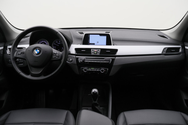 BMW X1 sDrive16d High Executive Leer, Navigatie, Bluetooth, PDC, 17"