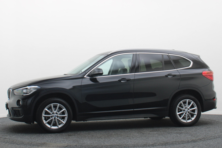 BMW X1 sDrive16d High Executive Leer, Navigatie, Bluetooth, PDC, 17"