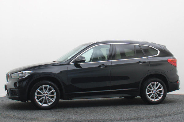 BMW X1 sDrive16d High Executive Leer, Navigatie, Bluetooth, PDC, 17"