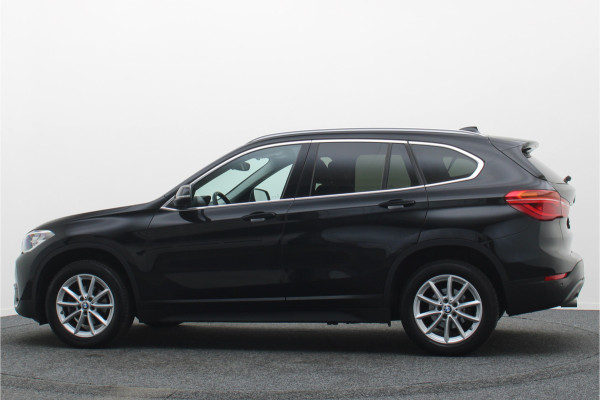 BMW X1 sDrive16d High Executive Leer, Navigatie, Bluetooth, PDC, 17"