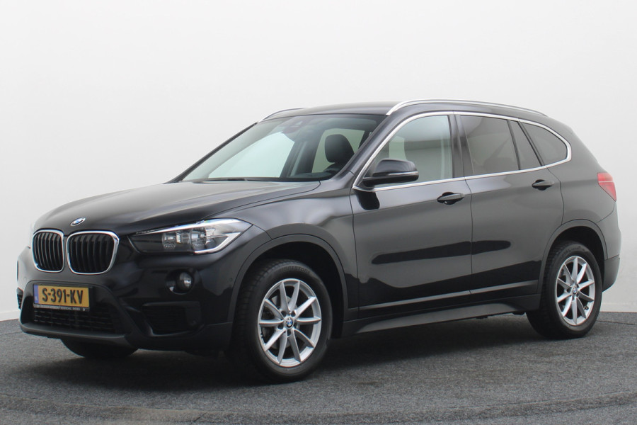 BMW X1 sDrive16d High Executive Leer, Navigatie, Bluetooth, PDC, 17"