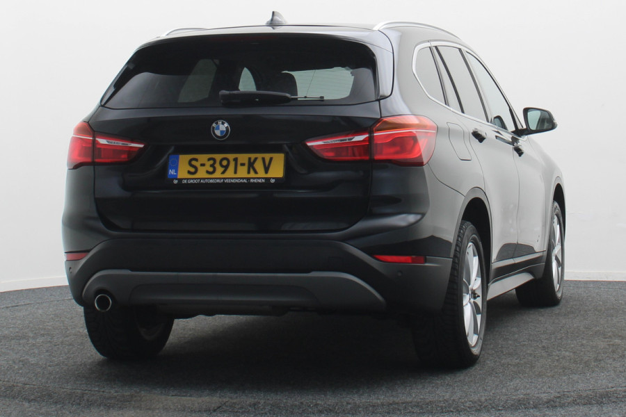 BMW X1 sDrive16d High Executive Leer, Navigatie, Bluetooth, PDC, 17"