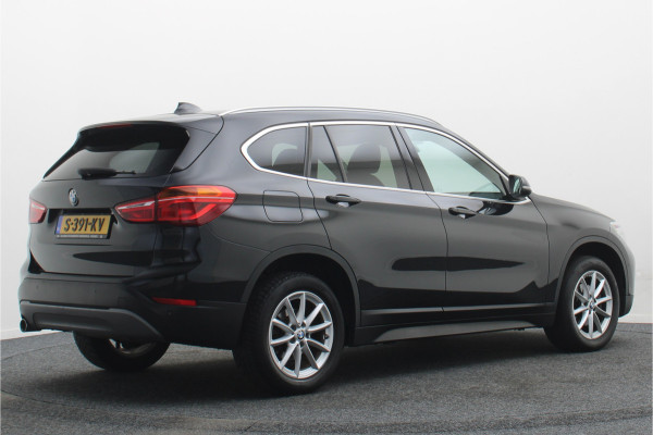 BMW X1 sDrive16d High Executive Leer, Navigatie, Bluetooth, PDC, 17"