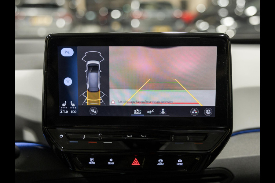 Volkswagen ID.3 First Max 58 kWh SOH 93% / 204pk / Panorama dak / Trekhaak / Leder / Stoel en stuur verwarming /