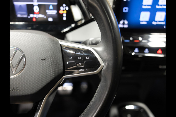 Volkswagen ID.3 First Max 58 kWh SOH 93% / 204pk / Panorama dak / Trekhaak / Leder / Stoel en stuur verwarming /