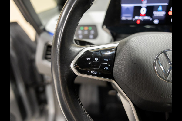 Volkswagen ID.3 First Max 58 kWh SOH 93% / 204pk / Panorama dak / Trekhaak / Leder / Stoel en stuur verwarming /