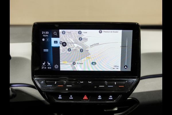 Volkswagen ID.3 First Max 58 kWh SOH 93% / 204pk / Panorama dak / Trekhaak / Leder / Stoel en stuur verwarming /