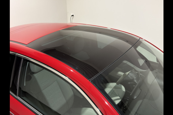 Fiat 500 La Prima 42 kWh | Panorama dak | Apple carplay  / Android auto | JBL! premium audio |