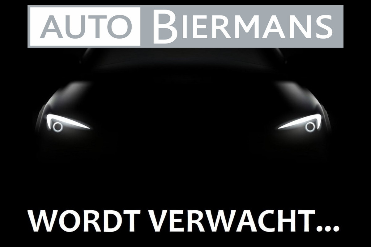 Volvo V60 2.0 B4 Core / INCL. FAbrieks-garantie / Stoelverwarming voor en achter / Leer / Camera