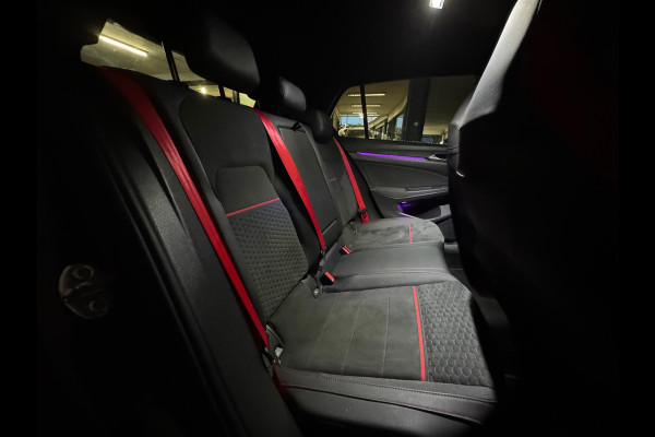Volkswagen Golf 2.0 TSI GTI Clubsport Pano|Akrapovic|Keyless