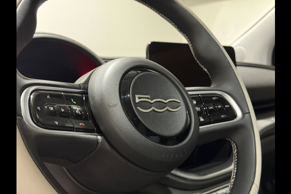 Fiat 500 La Prima 42 kWh | Panorama dak | Apple carplay  / Android auto | JBL! premium audio |