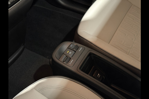 Fiat 500 La Prima 42 kWh | Panorama dak | Apple carplay  / Android auto | JBL! premium audio |