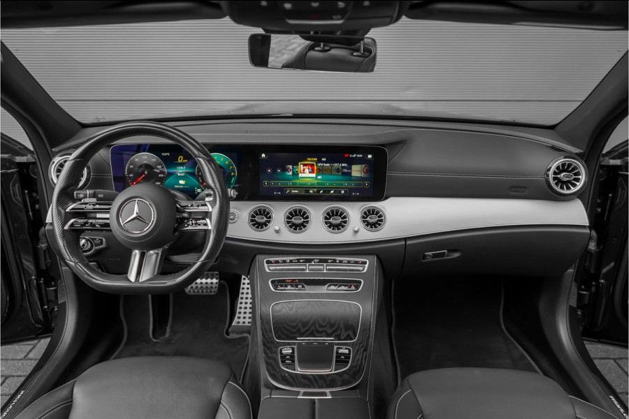 Mercedes-Benz E-Klasse 300 e AMG Line Night Pano Burmester ACC Trekhaak Camera 18"
