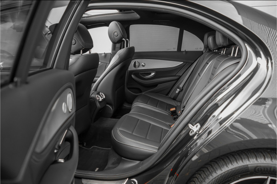 Mercedes-Benz E-Klasse 300 e AMG Line Night Pano Burmester ACC Trekhaak Camera 18"