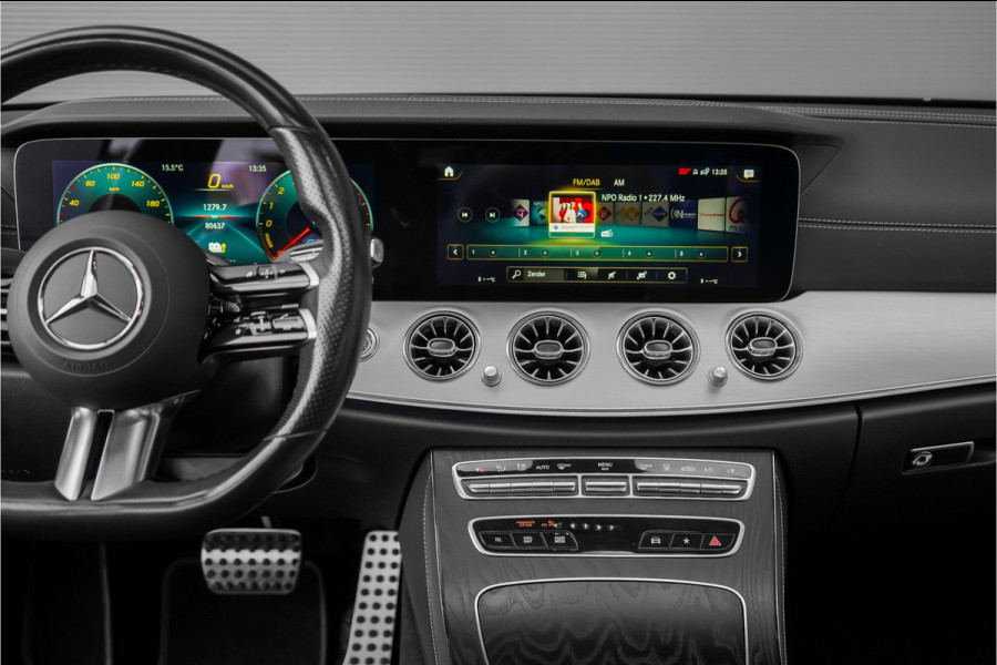Mercedes-Benz E-Klasse 300 e AMG Line Night Pano Burmester ACC Trekhaak Camera 18"