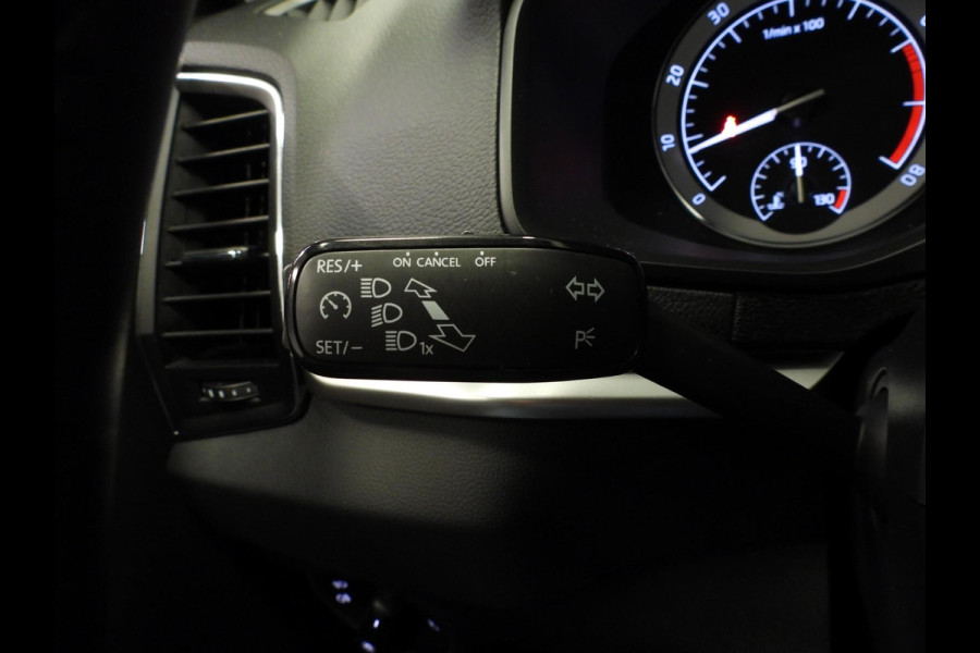 Škoda Karoq 1.5 TSI Aut. Business Edition NAVI/CAMERA/WINTERPACK/LED/17"LMV!