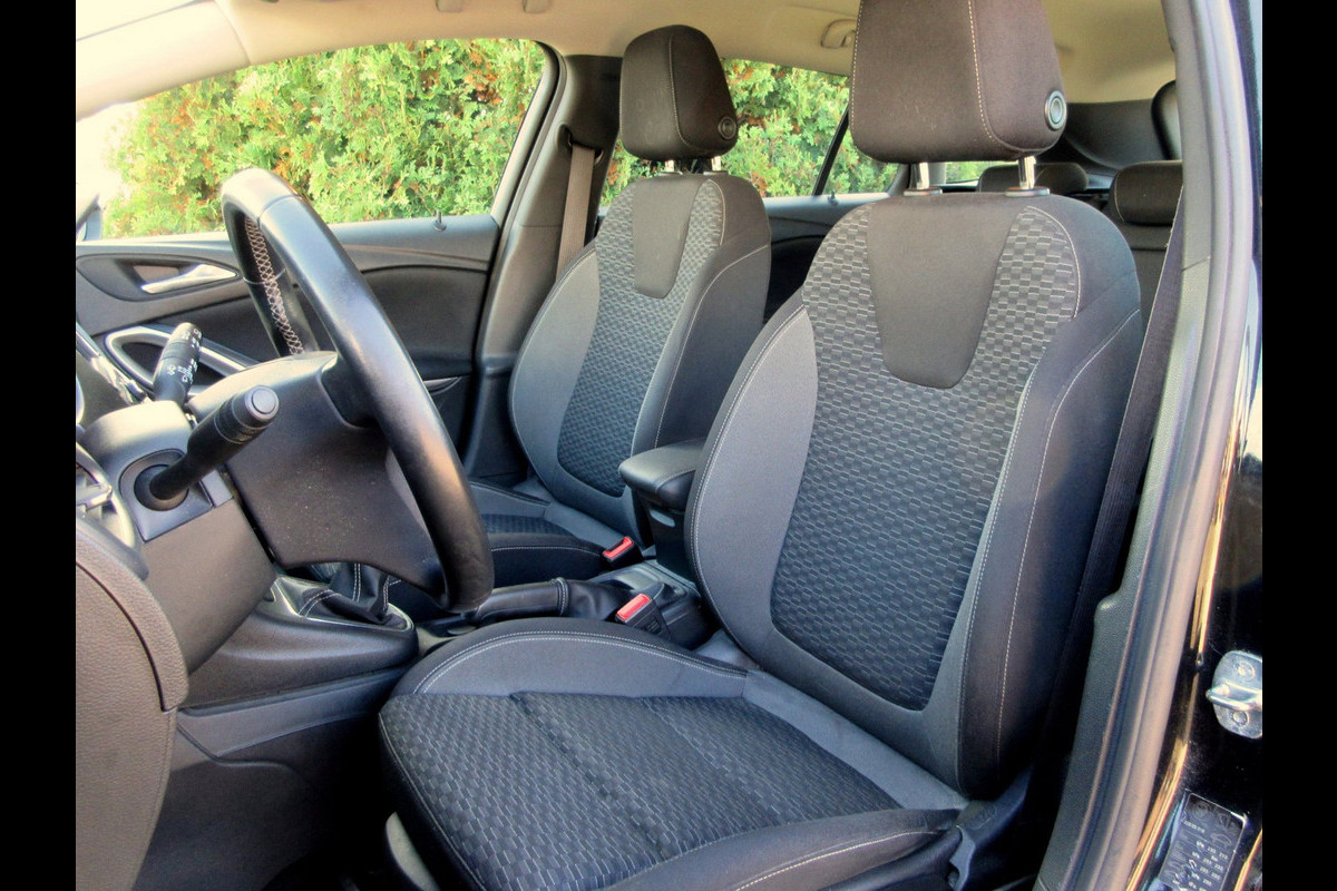 Opel Astra Sports Tourer 1.2 Edition * Camera * Trekhaak *