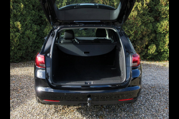 Opel Astra Sports Tourer 1.2 Edition * Camera * Trekhaak *