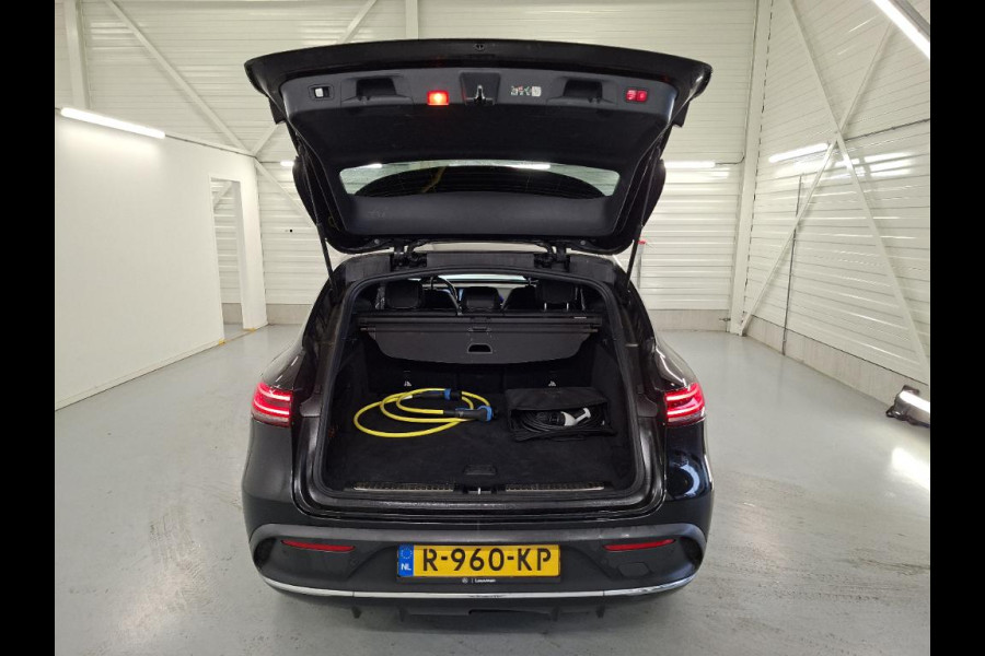 Mercedes-Benz EQC 400 4MATIC Soh 93% AMG 80 kWh Trekhaak Business Solution