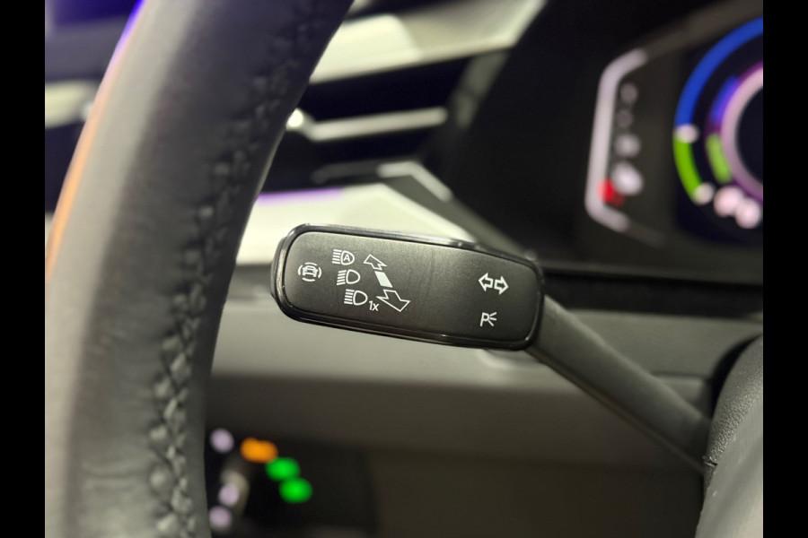 Volkswagen Arteon 1.4 TSI eHybrid R-Line | Pano | Trekhaak |ACC| Virtual |LED| Memory | Keyless | Sportstoelen | Stoelverw.