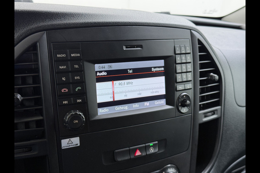 Mercedes-Benz Vito 110CDI Extra Lang *OPRIJ-PLAAT* 3-Pers.Camera Airco Bluetooth Licht-/regensensor Betonplex Vloer Wandbetimmering Sidebars Euro 6 Origineel Nederlandse Auto
