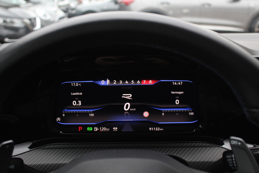 Volkswagen Golf 2.0 TSI R 4Motion / Panoramadak / Camera / Sportuitlaat / 19'' / Matrix LED / Keyless / CarPlay / Stoelverwarming / Dodehoek / DAB / ACC