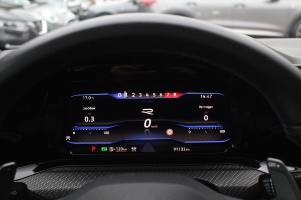 Volkswagen Golf 2.0 TSI R 4Motion / Panoramadak / Camera / Sportuitlaat / 19'' / Matrix LED / Keyless / CarPlay / Stoelverwarming / Dodehoek / DAB / ACC