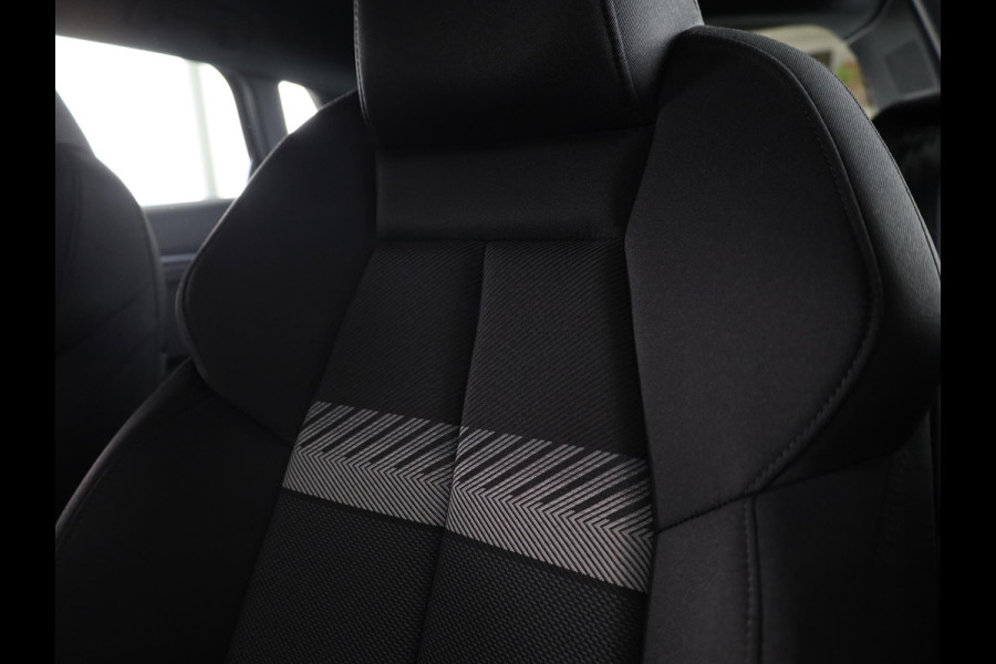 Audi A3 Sportback 40 TFSI e Advanced edition 204pk | Parkeercamera | Adaptive cruise controle | Verlengde garantie | Verwarmbare voorstoelen