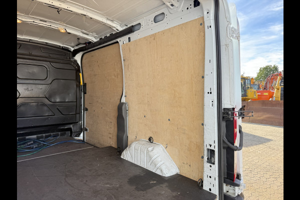 Ford E-Transit 68kWh 184PK L2H2 316km WLTP 97,2% (SOH) Climate Control Cruise Control CarPlay Camera Navigatie Parkeersensoren v+a