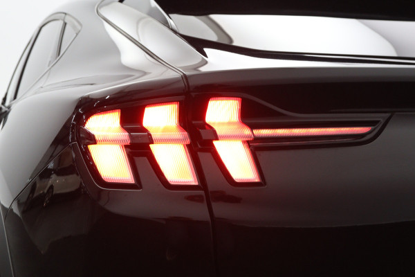 Ford Mustang Mach-E RWD 75 kWh, SOH 94 %, Adap. Cruise Control, Leder, B&O Sound, Camera, Winterpakket