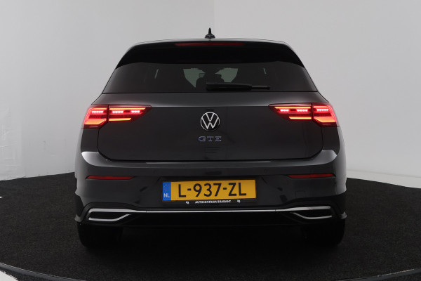 Volkswagen Golf 1.4 eHybrid GTE (MATRIX, STOEL/STUUR VERWARMING, CAMERA, HUD-DISPLAY)