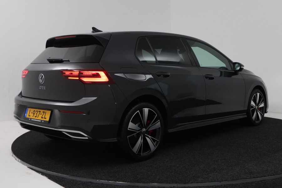 Volkswagen Golf 1.4 eHybrid GTE (MATRIX, STOEL/STUUR VERWARMING, CAMERA, HUD-DISPLAY)