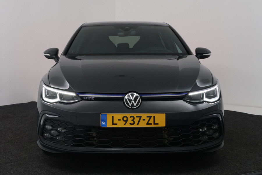 Volkswagen Golf 1.4 eHybrid GTE (MATRIX, STOEL/STUUR VERWARMING, CAMERA, HUD-DISPLAY)
