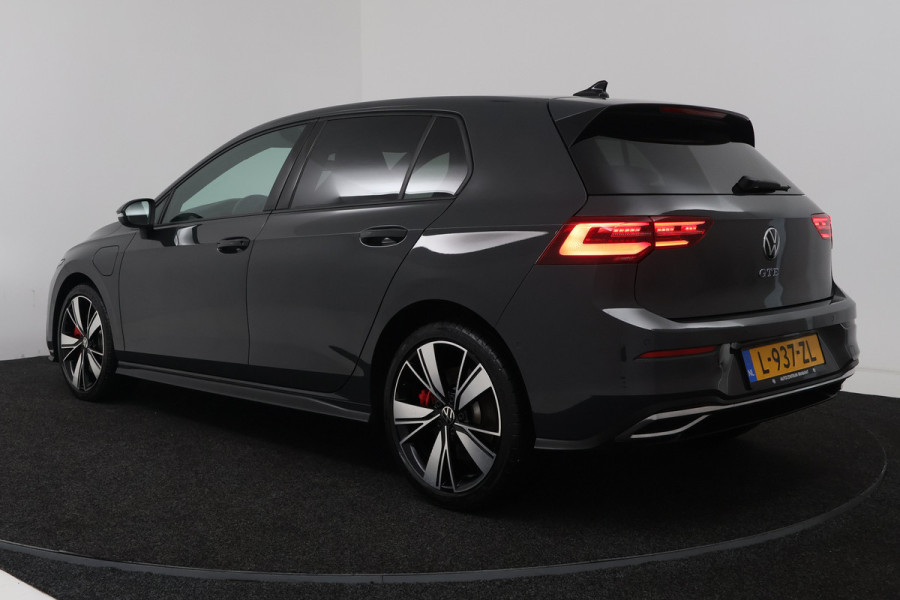 Volkswagen Golf 1.4 eHybrid GTE (MATRIX, STOEL/STUUR VERWARMING, CAMERA, HUD-DISPLAY)