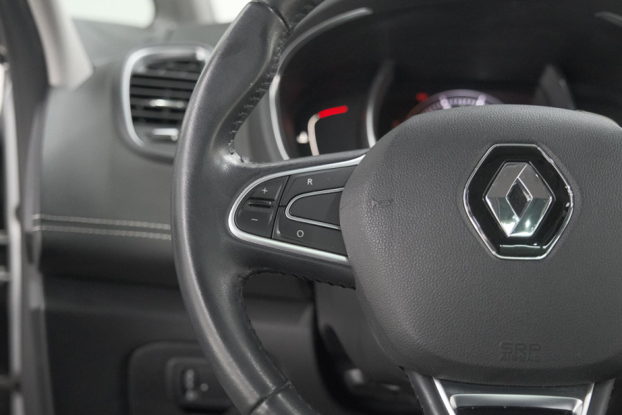 Renault Scénic TCe 140 Intens | Trekhaak | Camera | Panoramadak | Navigatie