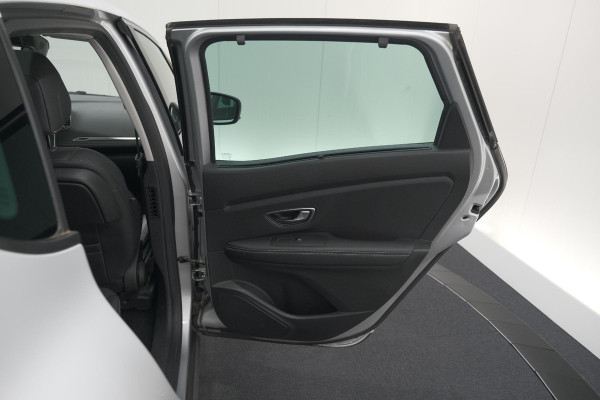 Renault Scénic TCe 140 Intens | Trekhaak | Camera | Panoramadak | Navigatie
