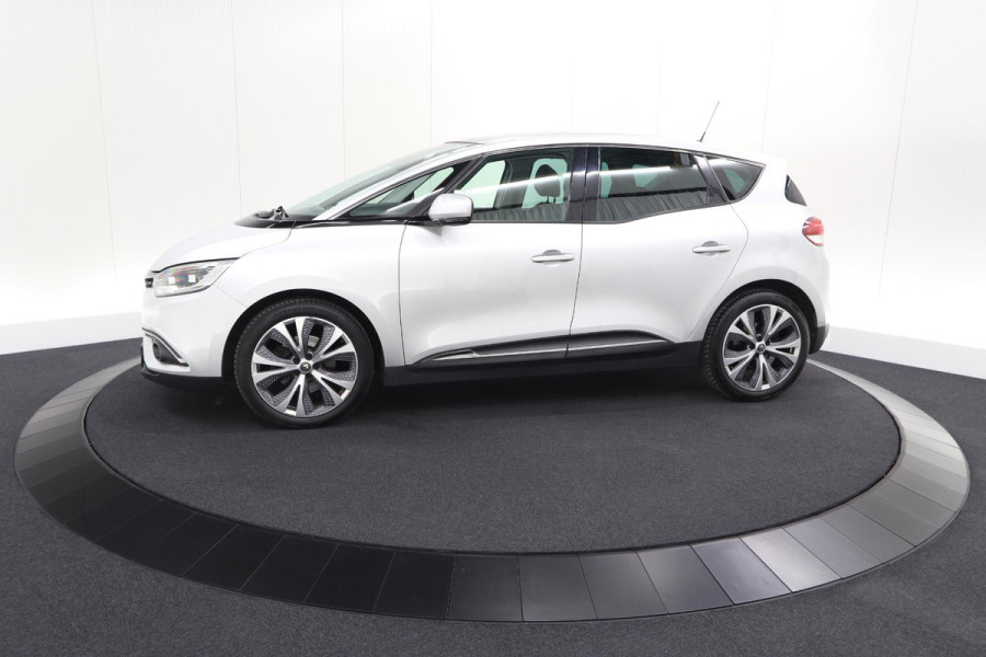Renault Scénic TCe 140 Intens | Trekhaak | Camera | Panoramadak | Navigatie
