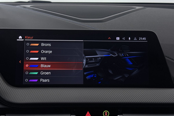 BMW 1-serie 118i Executive Edition (CAMERA, SFEERVERLICHTING, NAVIGATIE CARPLAY, DIGITALE COCKPIT)