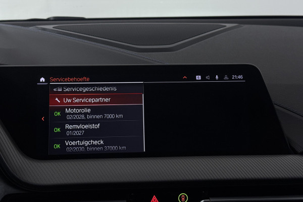 BMW 1-serie 118i Executive Edition (CAMERA, SFEERVERLICHTING, NAVIGATIE CARPLAY, DIGITALE COCKPIT)