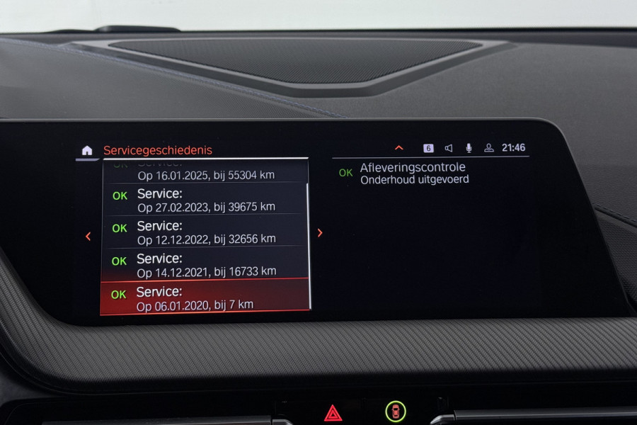 BMW 1-serie 118i Executive Edition (CAMERA, SFEERVERLICHTING, NAVIGATIE CARPLAY, DIGITALE COCKPIT)