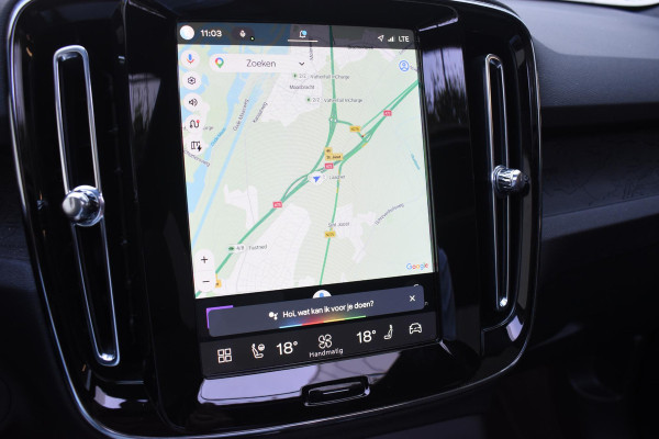 Volvo XC40 Single Motor Extended Range Ultimate 82 kWh / Adaptieve cruise control / Elektrische achterklep / Stoel - en stuurwielverwarming / Elektrisch verstelbare voorstoelen met geheugen / Extra getint glas / 360 Camera / Harman Kardon /